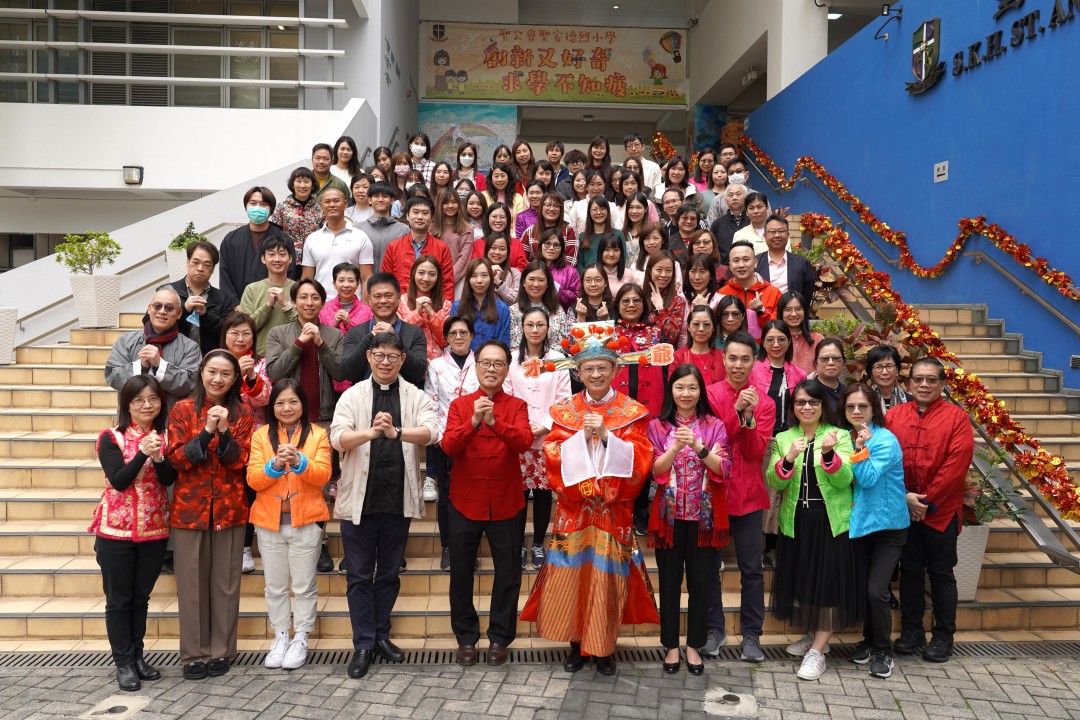 全體教職員大合照