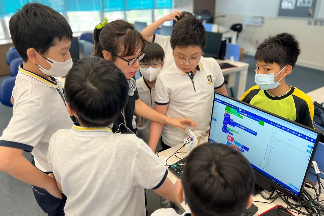 「自動澆灌機械人」課程