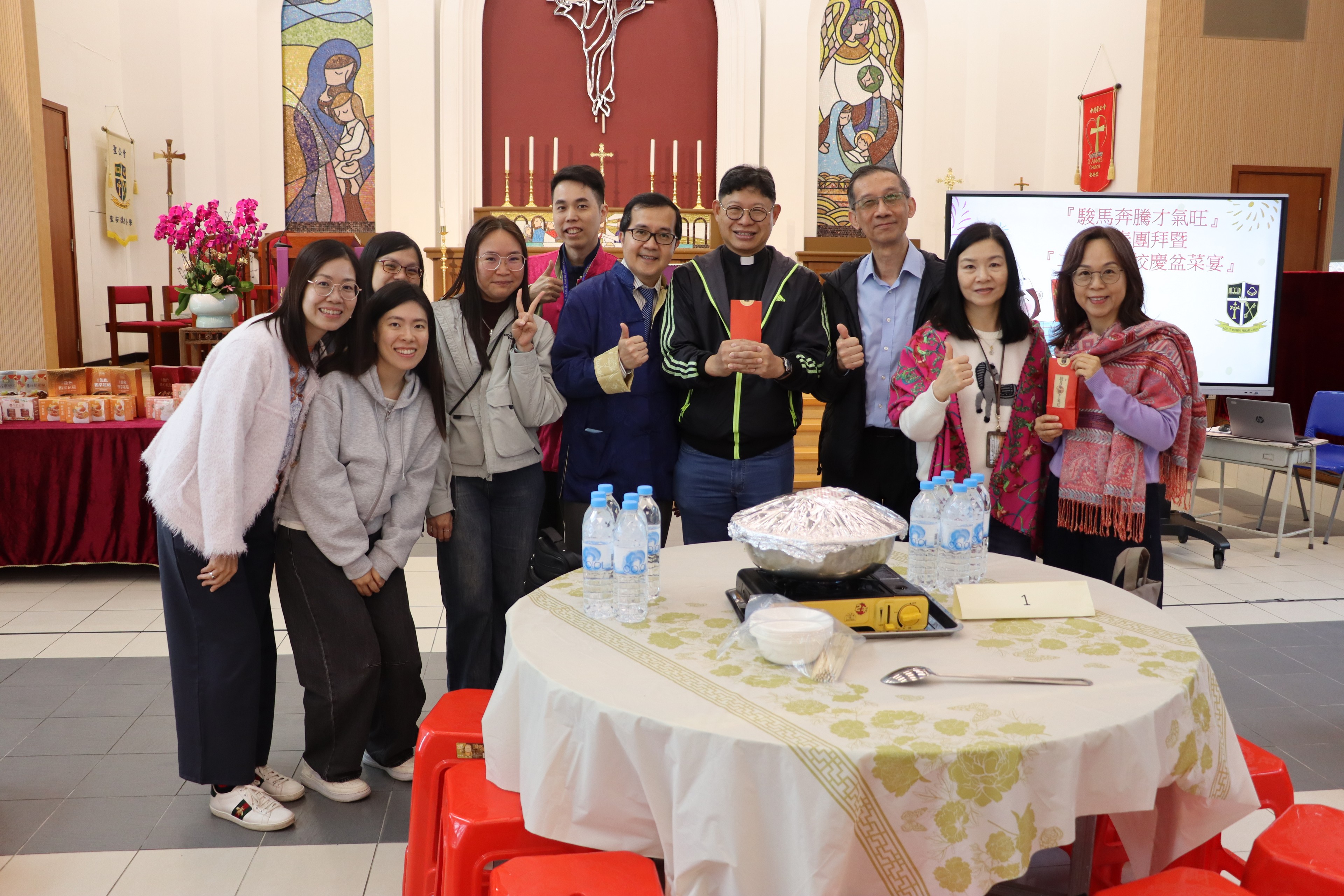 2026年2月28日 駿馬奔騰才氣旺 新春團拜暨二十周年校慶盆菜宴